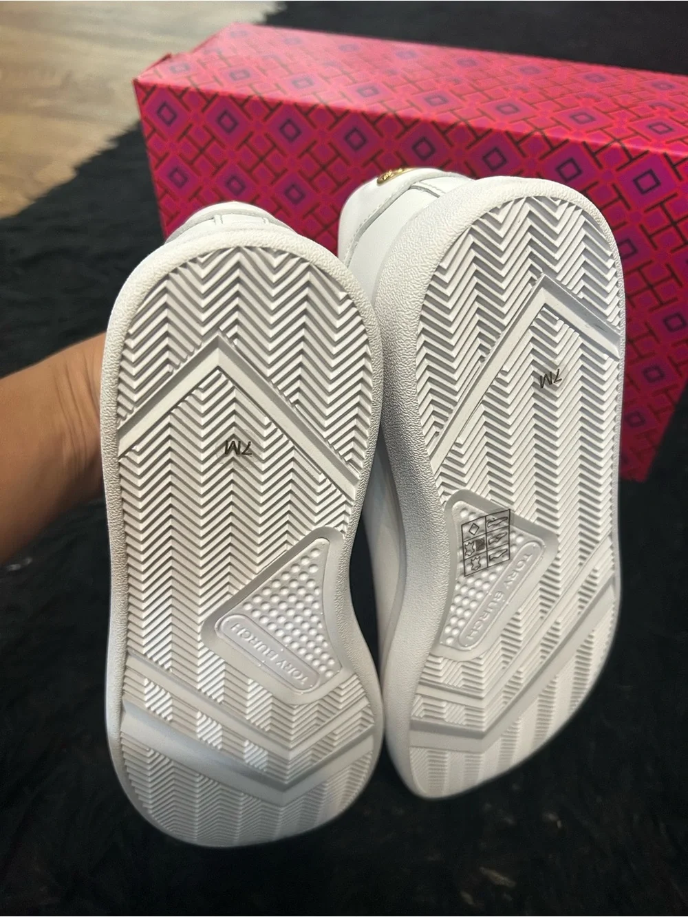 TORY BURCH white leather gold TB logo lace up shoes sneakers women’s 7 new
